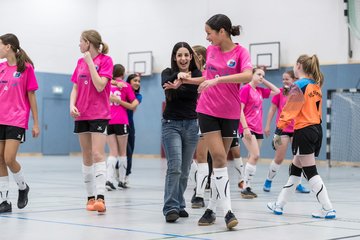 Bild 39 - B-Juniorinnen 2 Loewinnen Cup